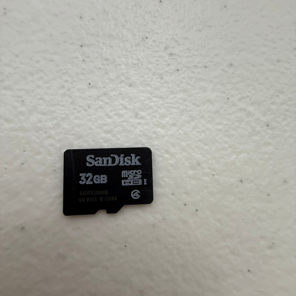 SanDisk 32GB microSDHC UHS-I Memory Card Class 4 6354CR5RA06M Black